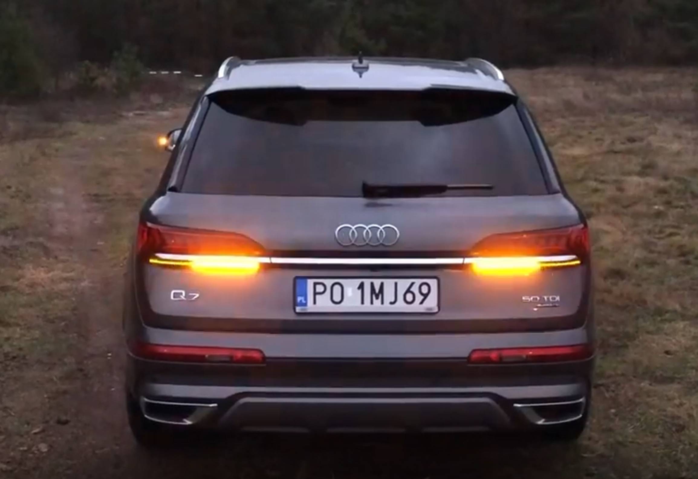 New Audi Q7 dynamic rear and front lights