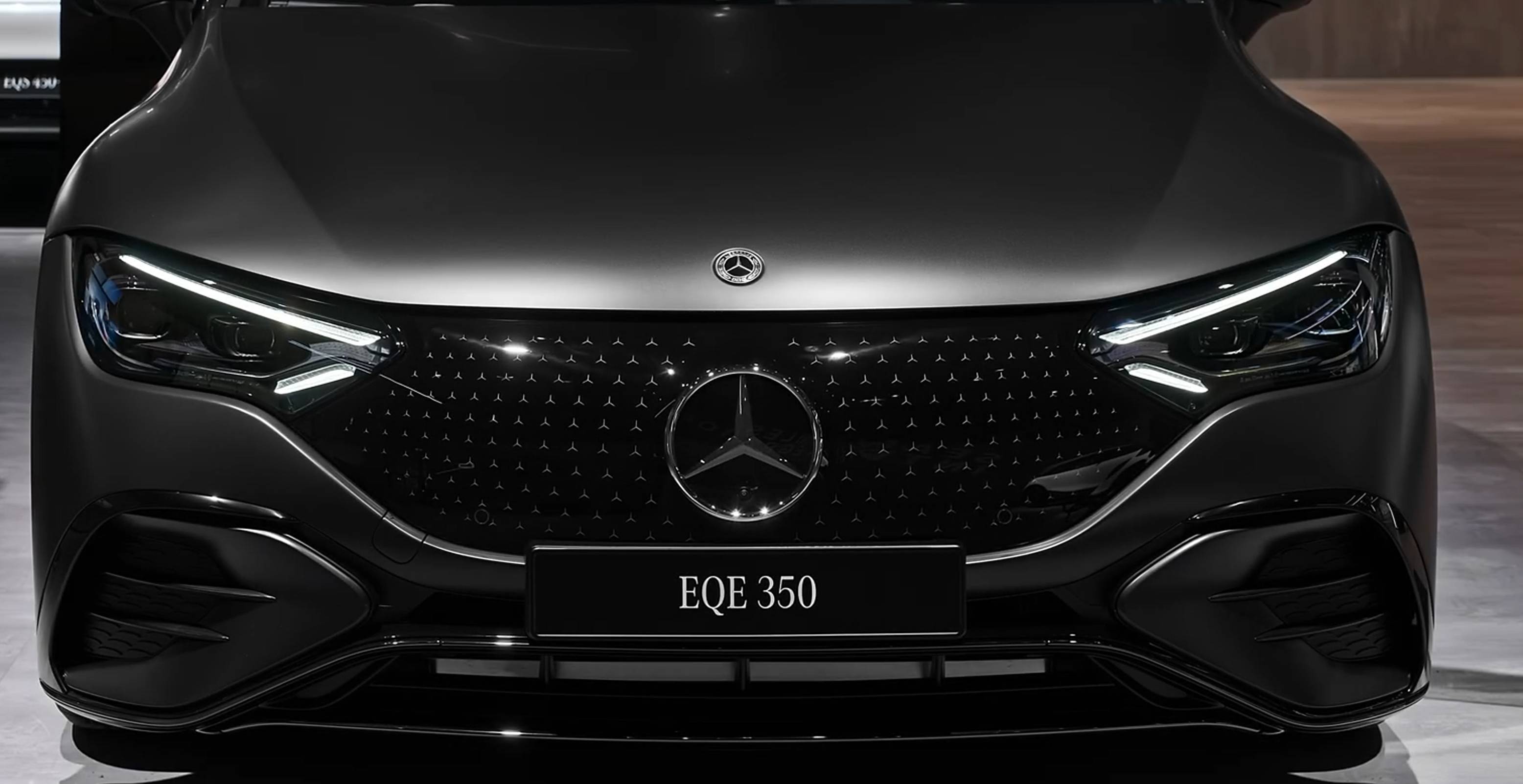 2022_Mercedes_EQE