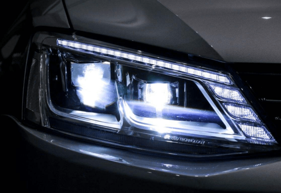 LED大灯优点多，但还是有人用卤素大灯，老司机：没有必要