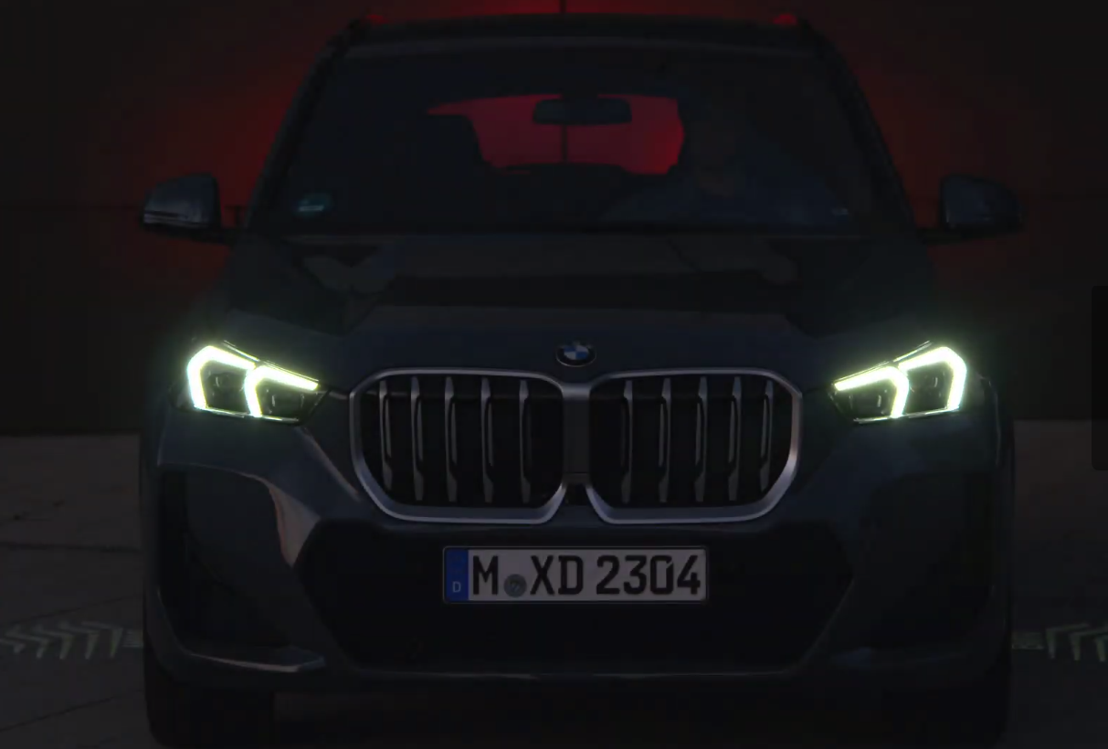 2023_BMW_X1_Headlights