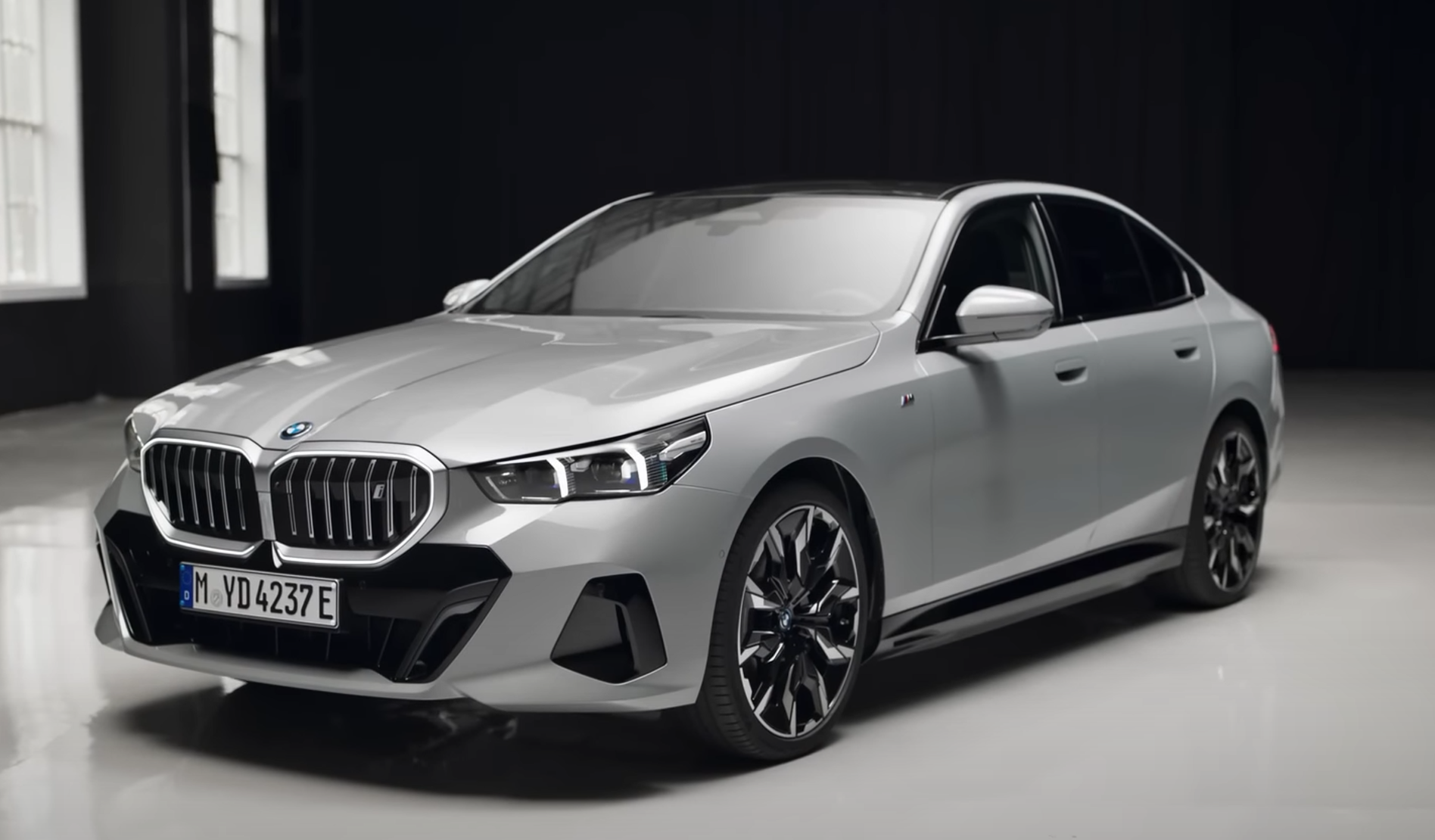 New_2024_BMW_5_Series_Premium_Sedan_Revealed