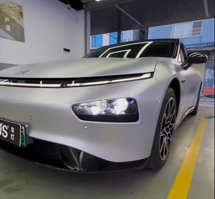 小鹏P7原车大灯不亮怎么办？选择升级KUS九尾狐白狐透镜