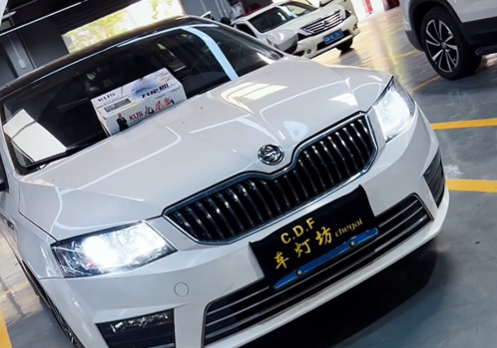 斯柯达明锐前大灯亮度不满意？升级KUS九尾狐白狐LED透镜