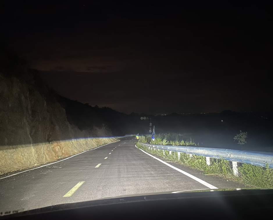 极氪X车灯升级FAQ：告别&ldquo;蜡烛灯&rdquo;，4近12远战神方案来了