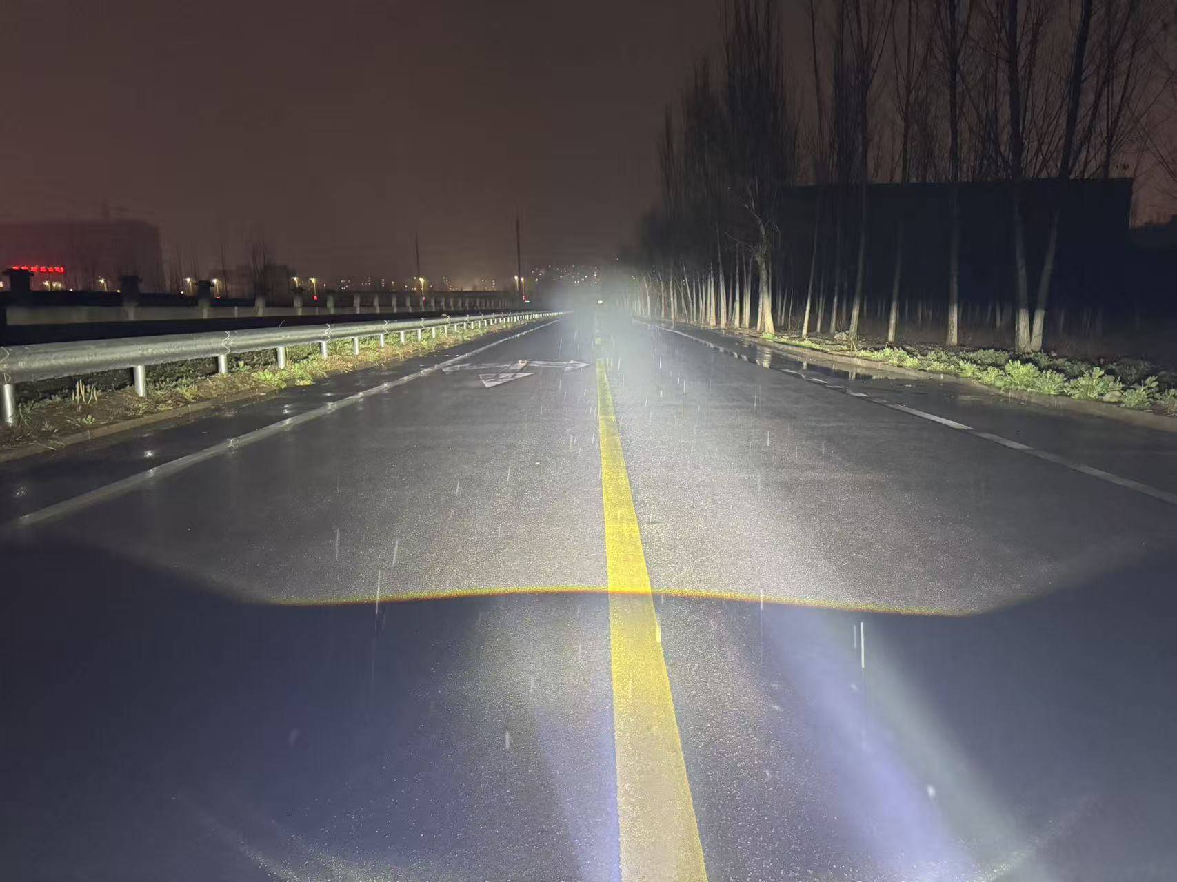 21款比亚迪秦PLUS原车大灯到底有啥通病？最佳改灯方案是什么？